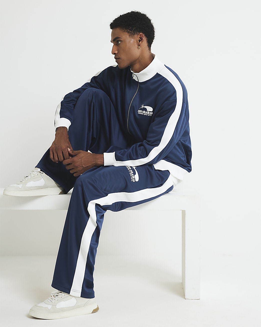 Blue Regular Fit Aura Studios Joggers